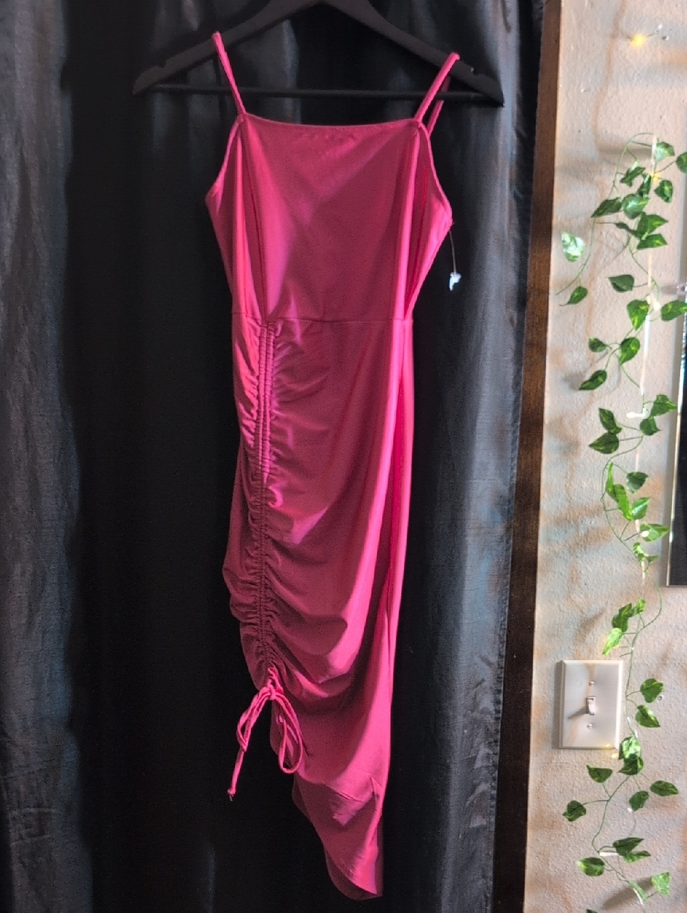 Women’s Fuchsia Ruched Strap Dress